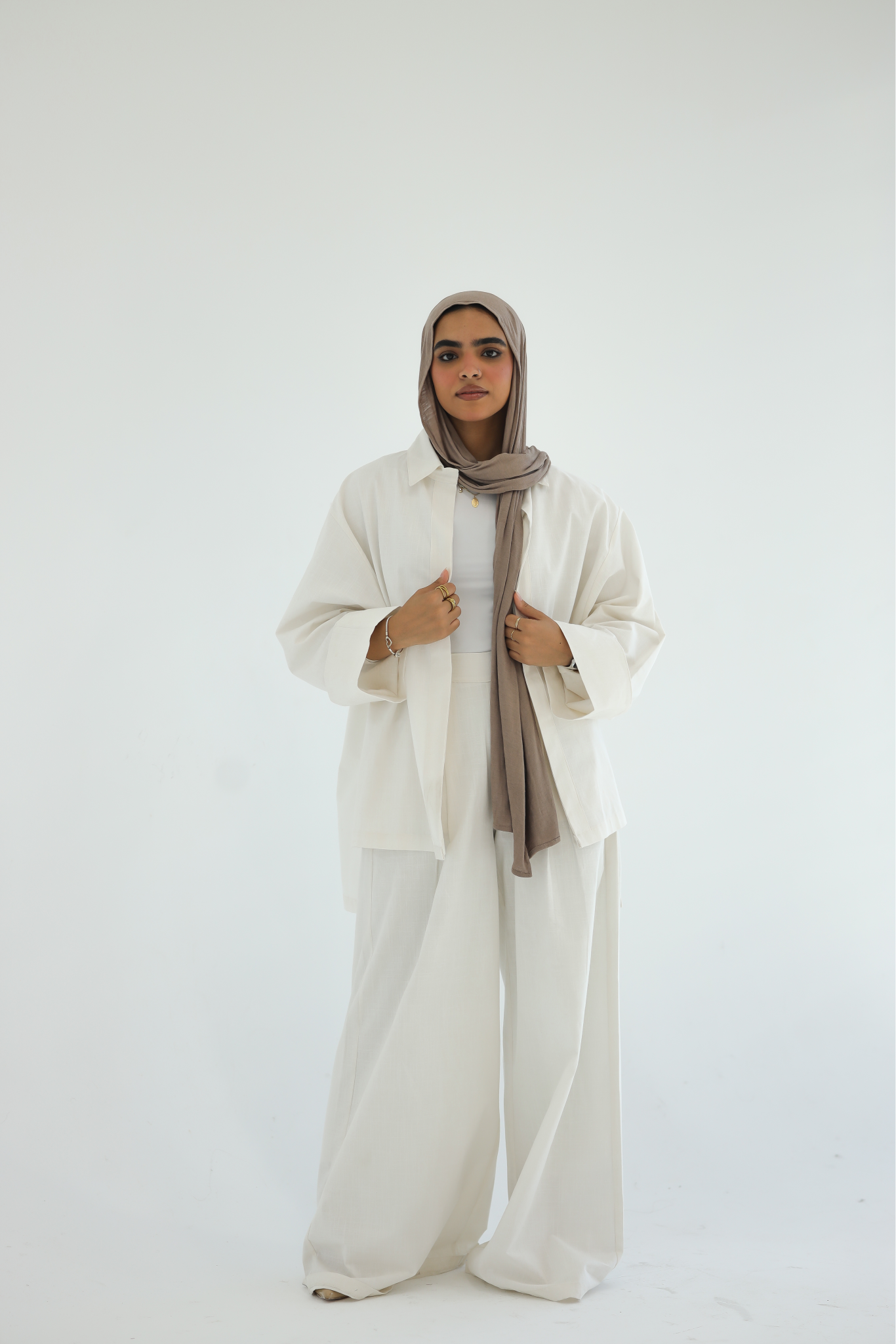 Mahaba Linen Pants Set in Off-White (محبة)