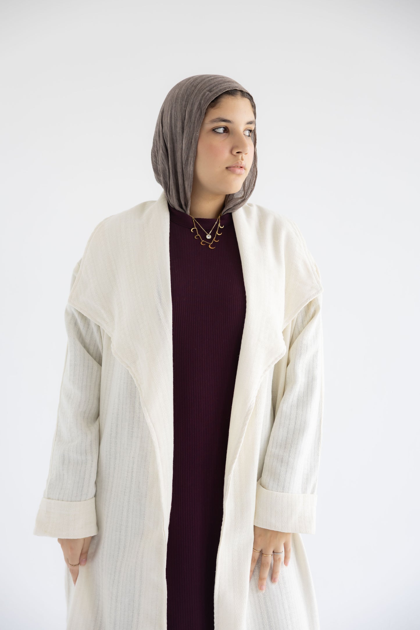 Defa' Drape Cardigan in Ivory (دِفْء)