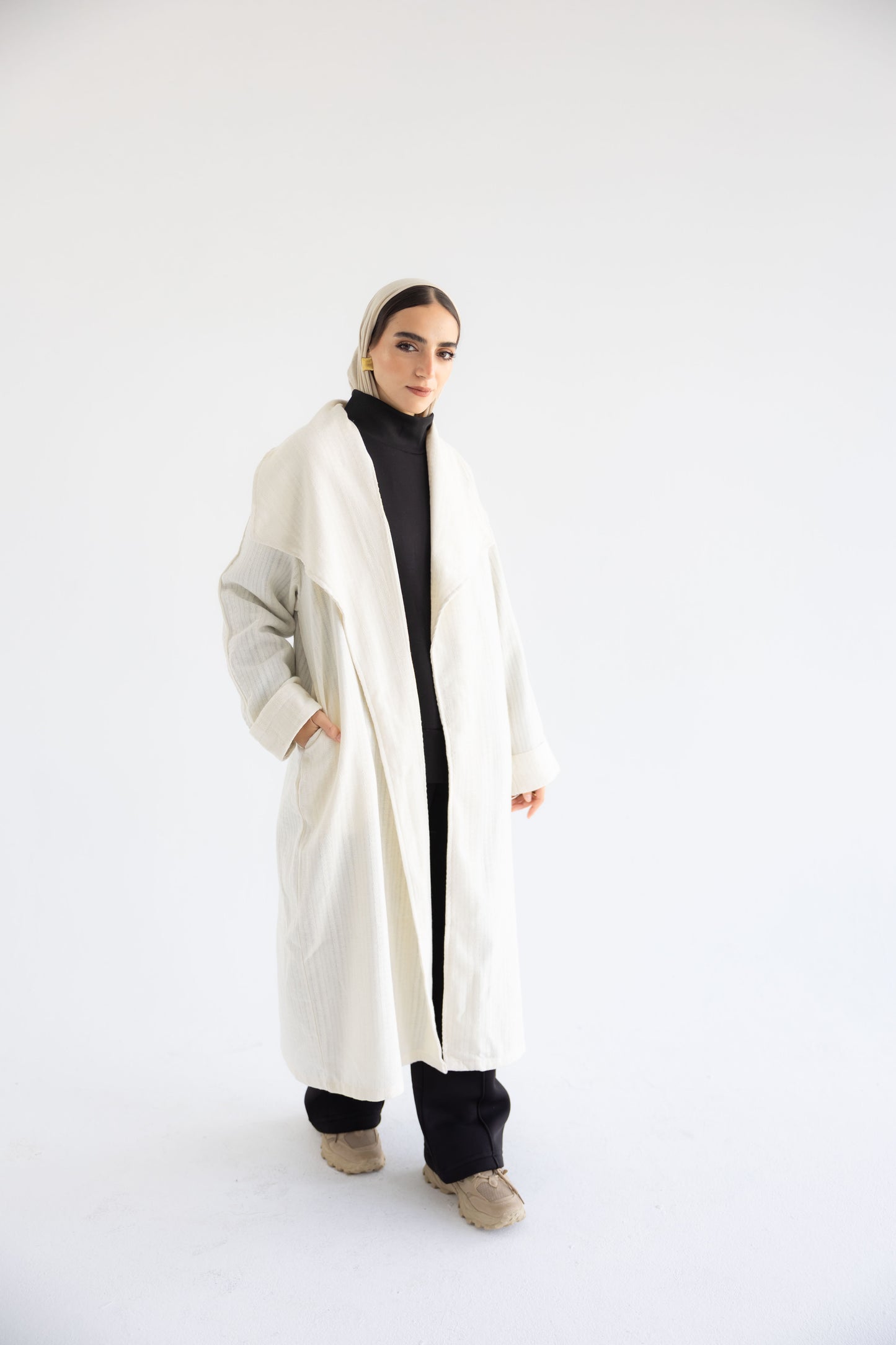 Defa' Drape Cardigan in Ivory (دِفْء)