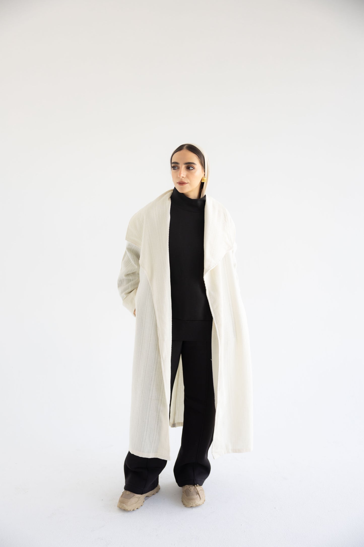 Defa' Drape Cardigan in Ivory (دِفْء)
